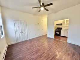 featured image of 189 Van Horne St #2B