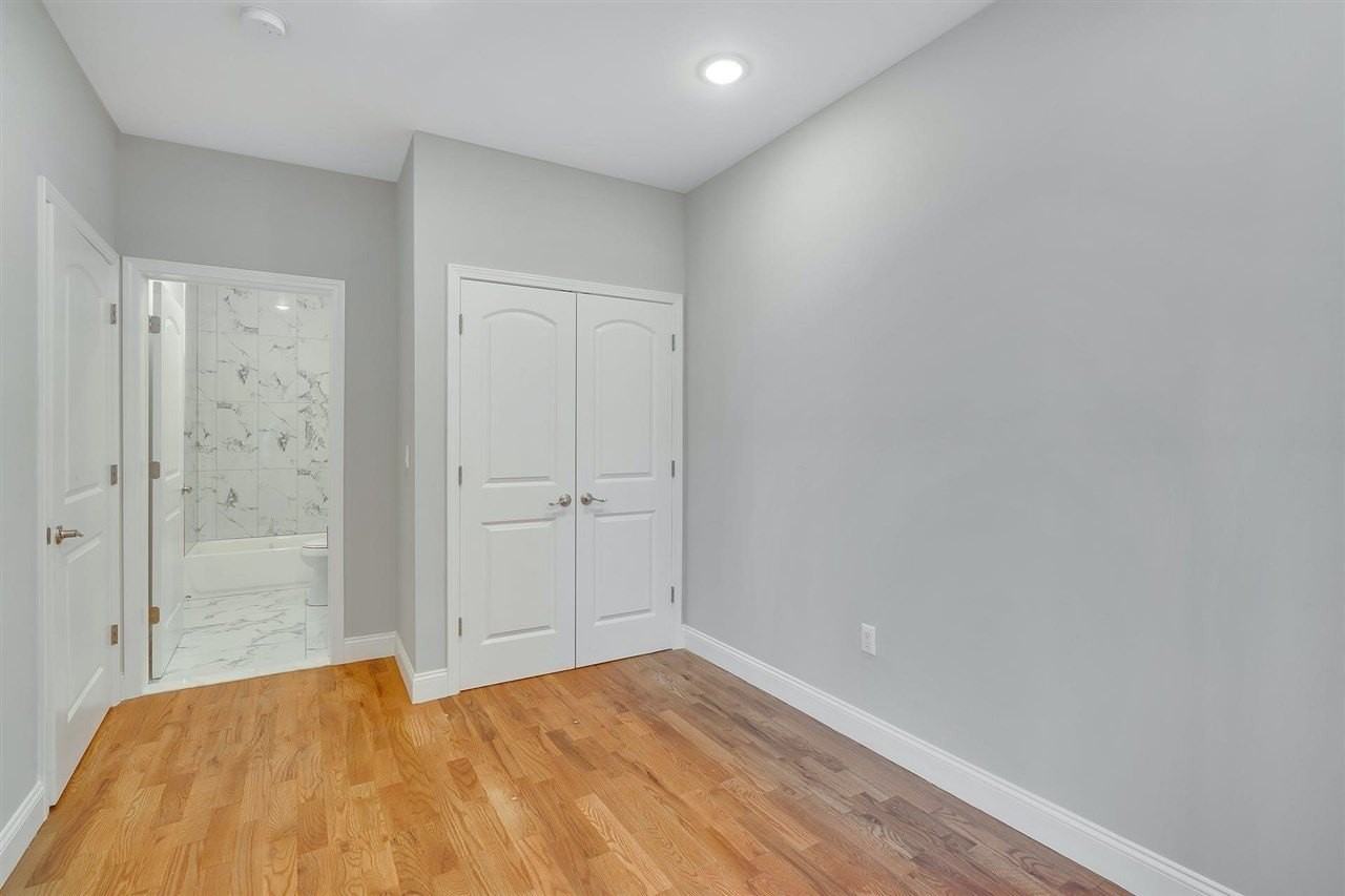 725 Sip St #303 - Photo 7 of 12