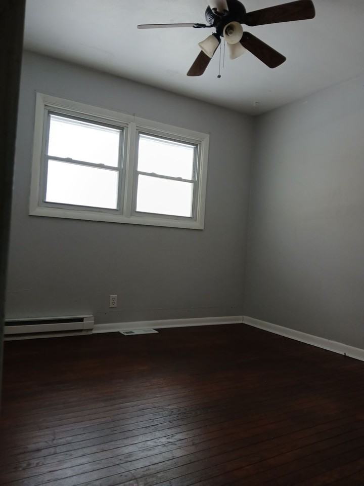 4610 Illinois St #1 - Photo 3 of 10