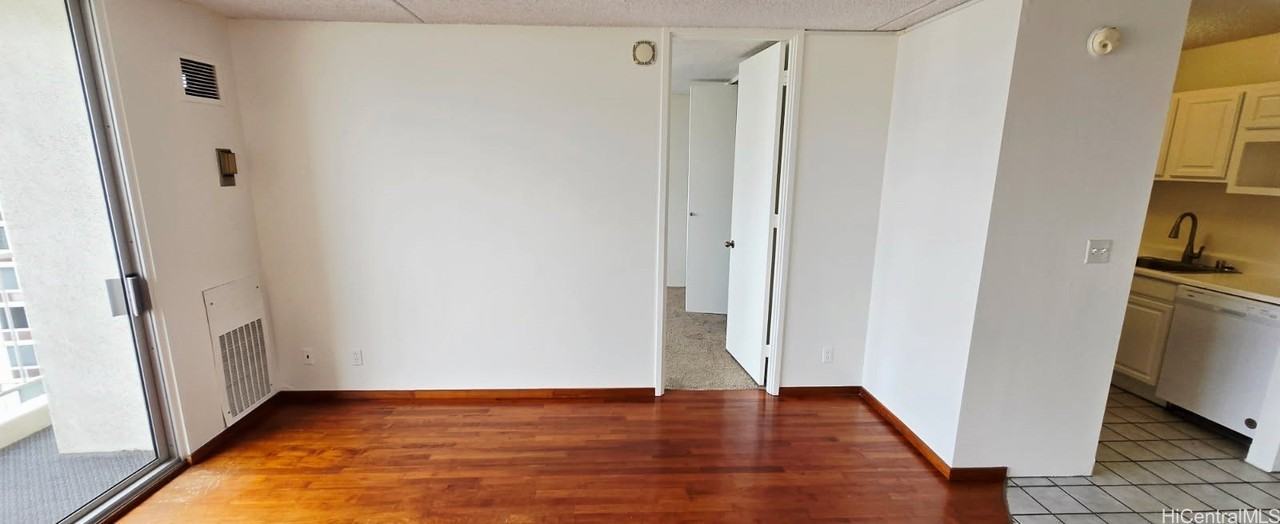 400 Hobron Ln Apt 2412 #2412 - Photo 2 of 25