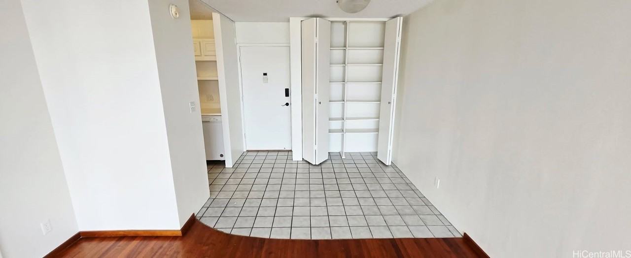 400 Hobron Ln Apt 2412 #2412 - Photo 4 of 25