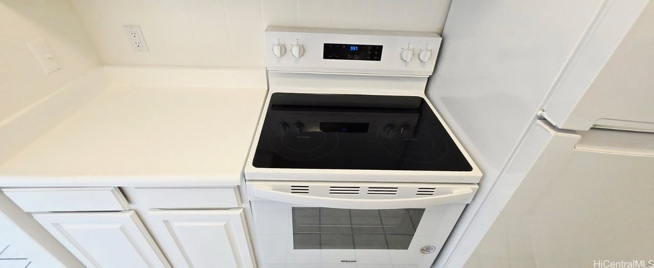 400 Hobron Ln Apt 2412 #2412 - Photo 7 of 25