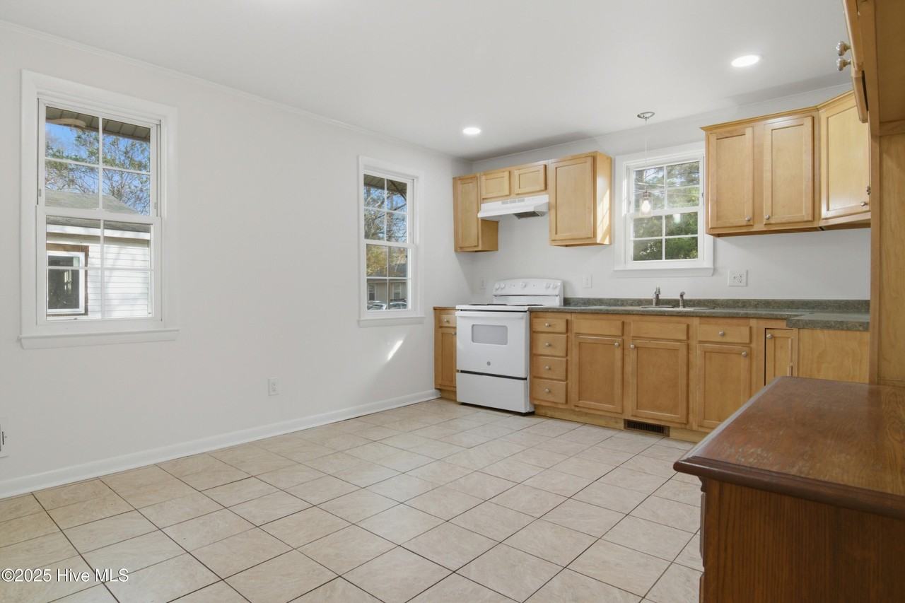 107 N 31st St - Photo 5 of 17