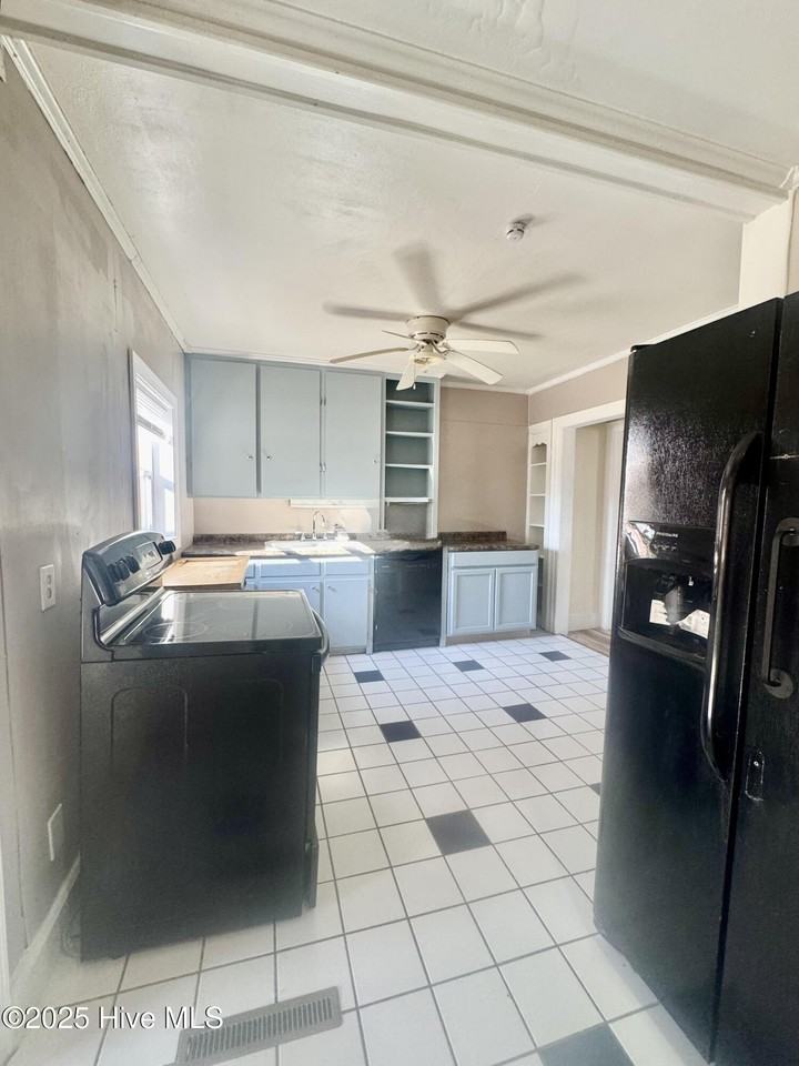 403 Brentwood Ave - Photo 6 of 25