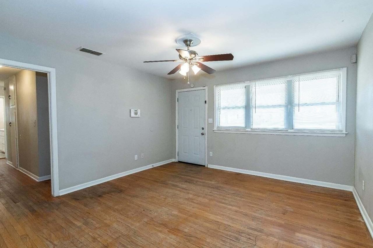 4212 42nd St - Photo 2 of 18