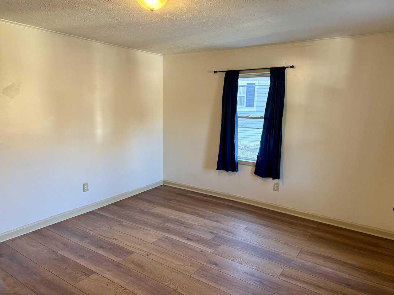 526 Old Stage Rd - Photo 3 of 11