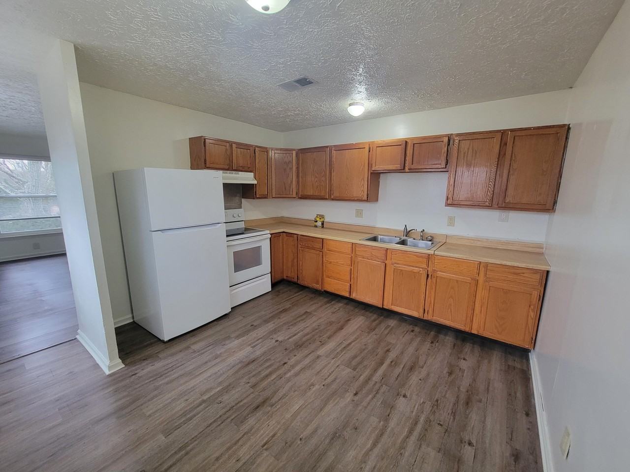 3962 Northampton Dr - Photo 3 of 11