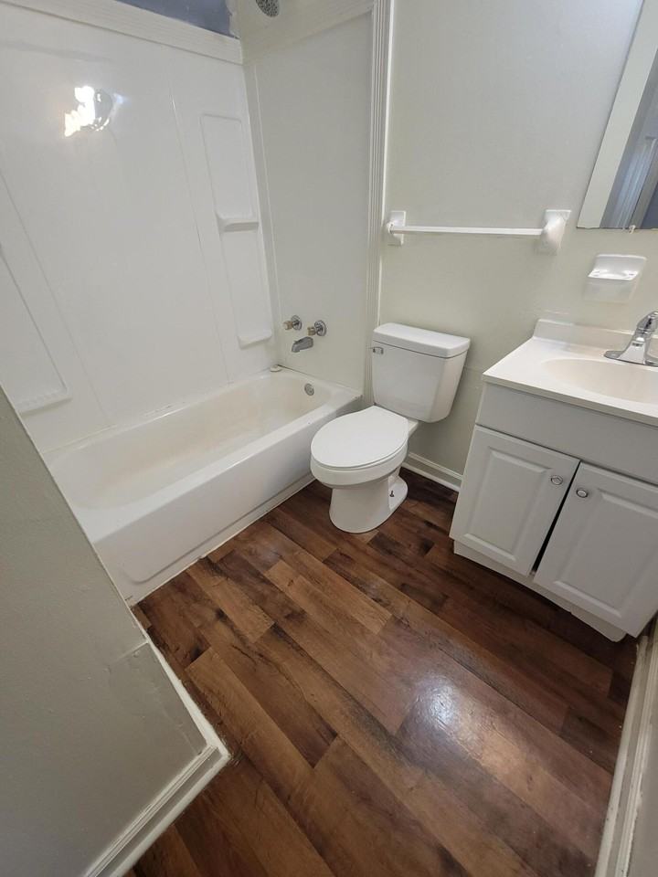 3962 Northampton Dr - Photo 4 of 11