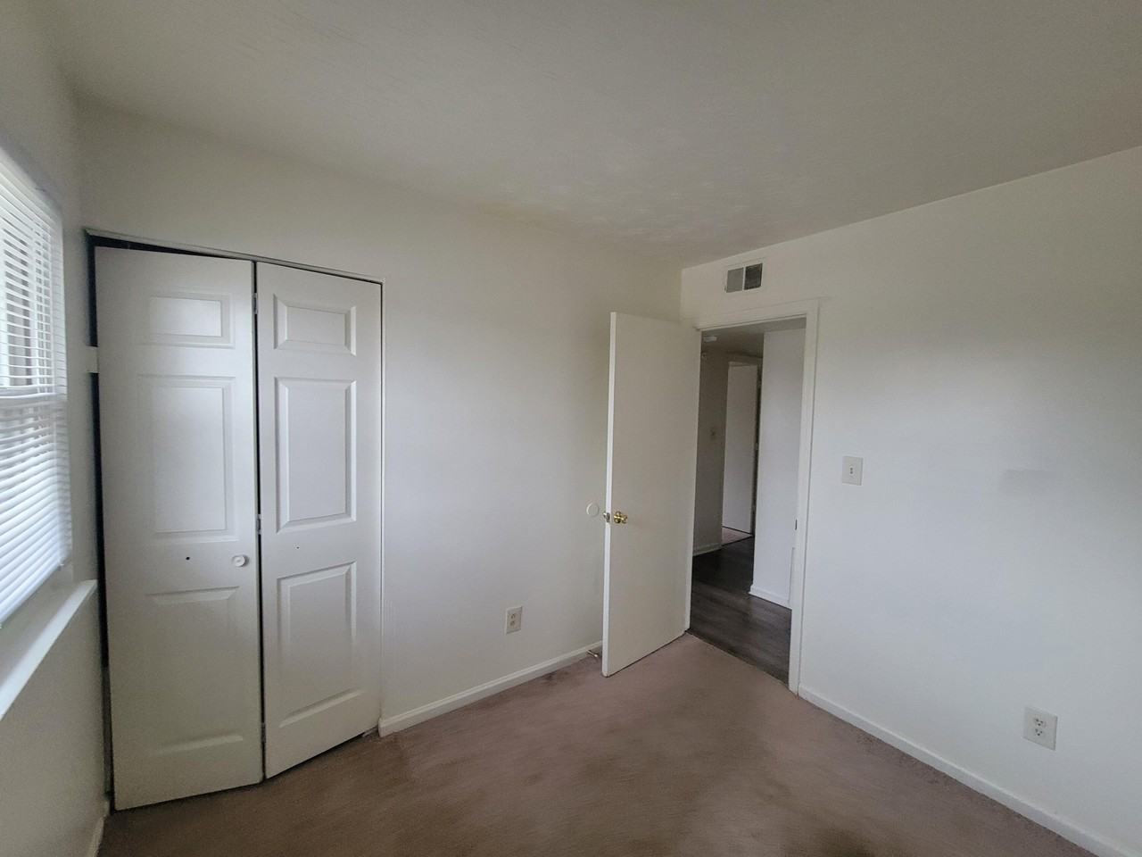 3962 Northampton Dr - Photo 5 of 11