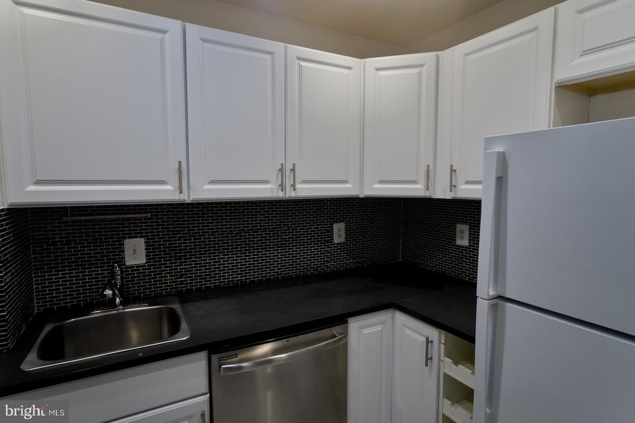 301 I St Sw - Photo 5 of 30