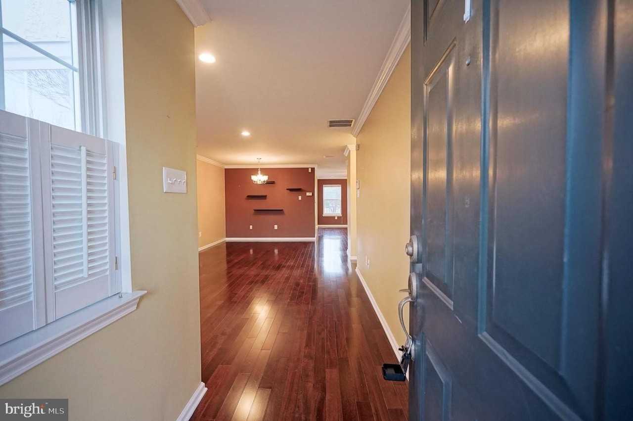 152 Hearthstone Ln - Photo 6 of 37