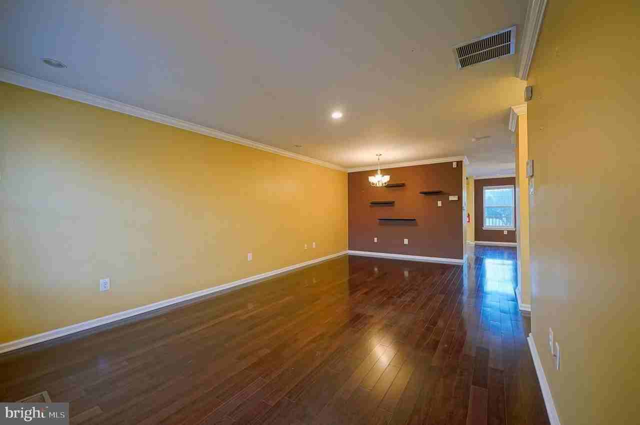 152 Hearthstone Ln - Photo 7 of 37