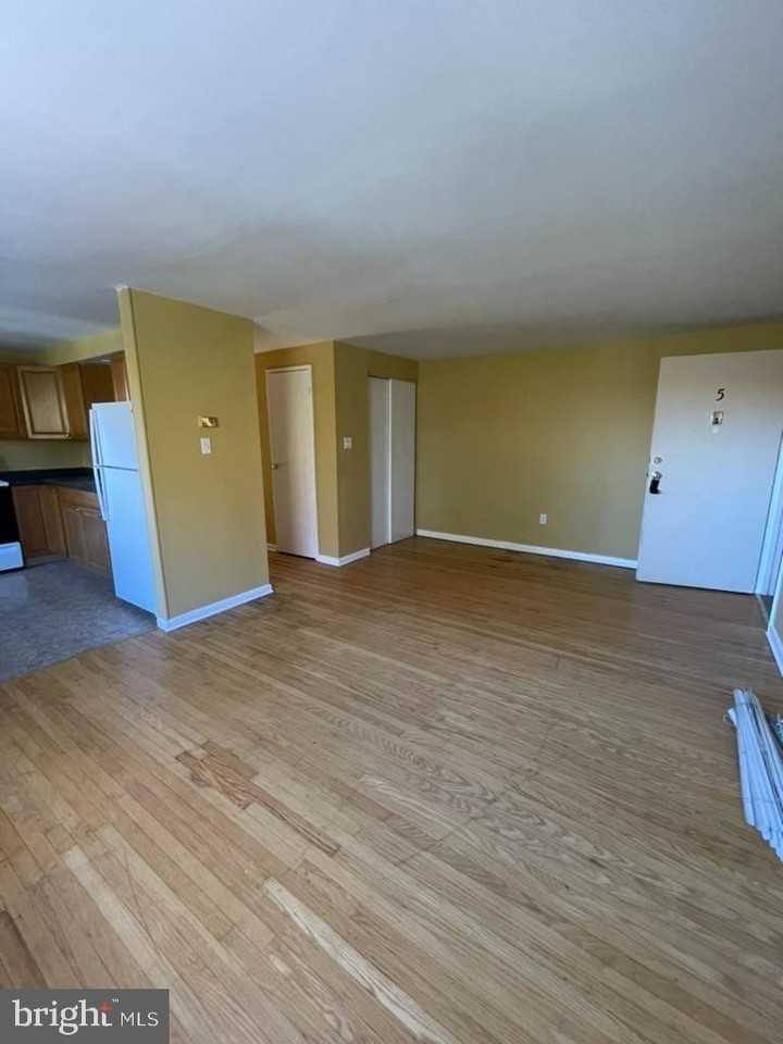 102 2nd St - Photo 2 of 8