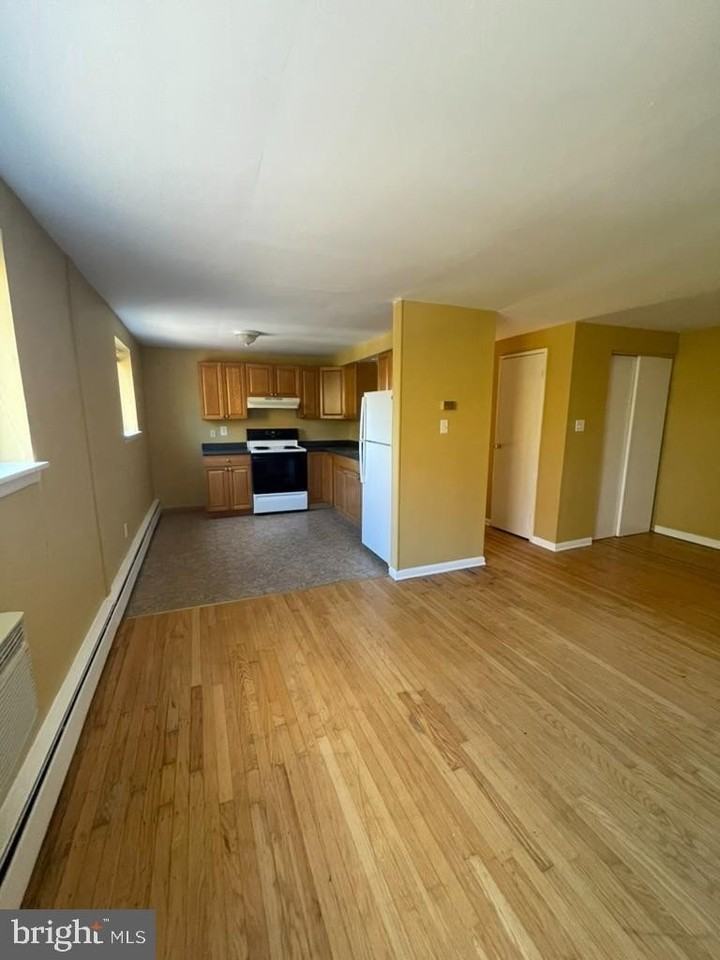 102 2nd St - Photo 3 of 8