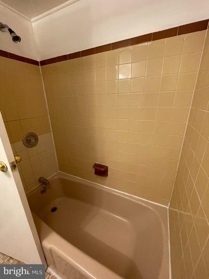 102 2nd St - Photo 7 of 8