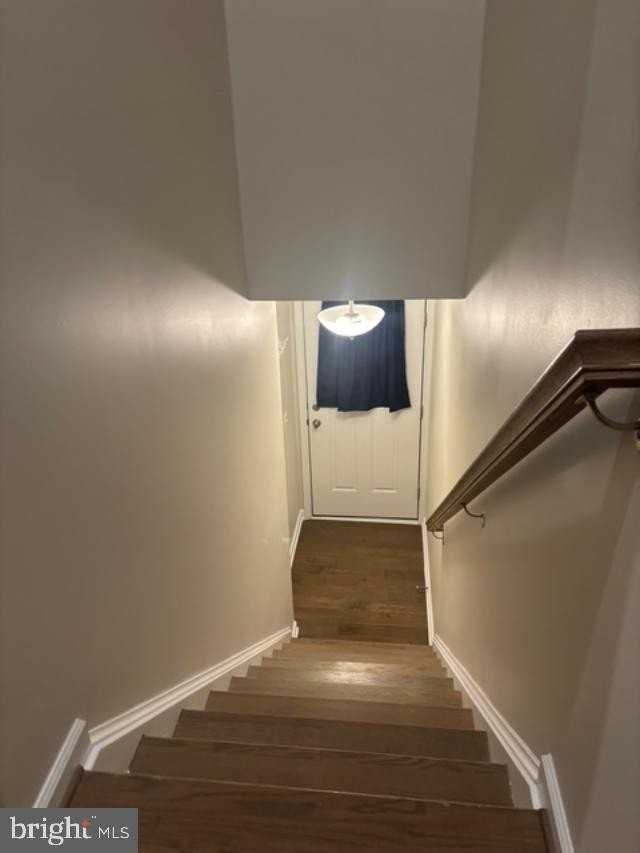 11033 Blackburn Cove Ln - Photo 3 of 40