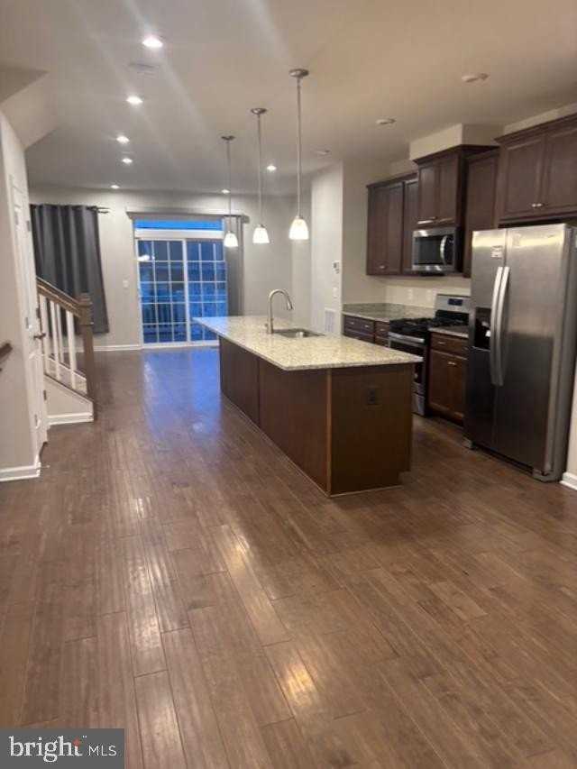 11033 Blackburn Cove Ln - Photo 5 of 40