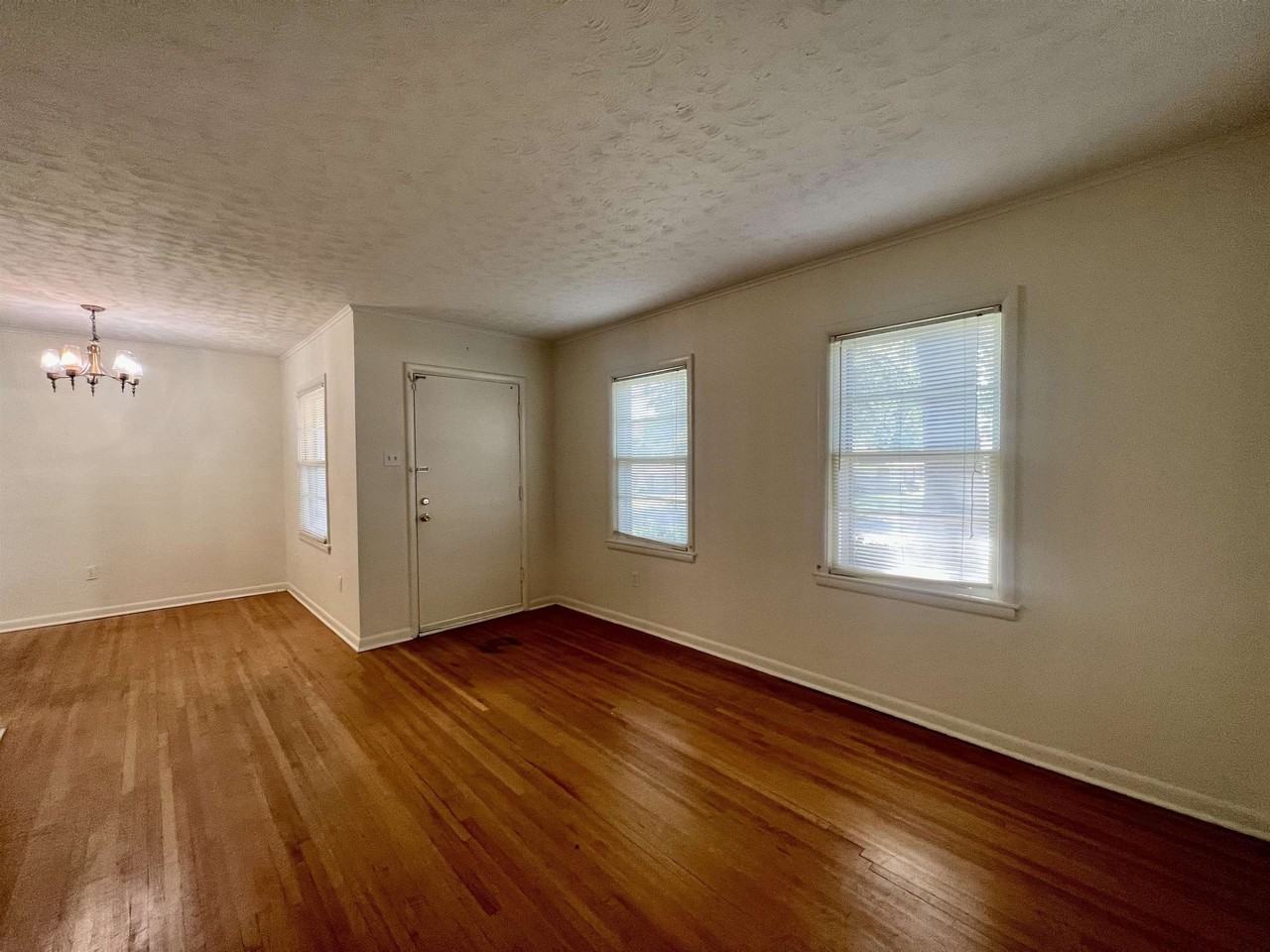 1384 Woodston Rd - Photo 3 of 26