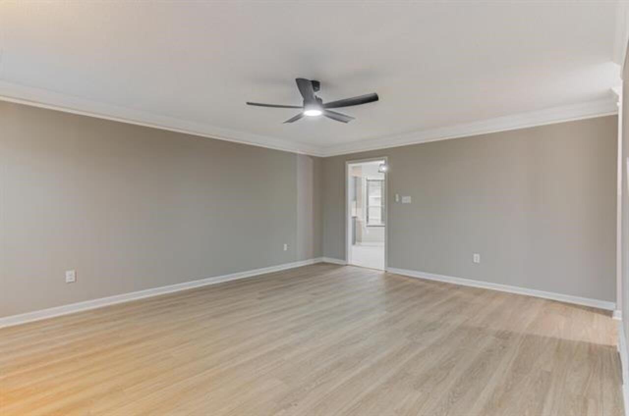 7105 Santa Cruz Dr - Photo 4 of 28