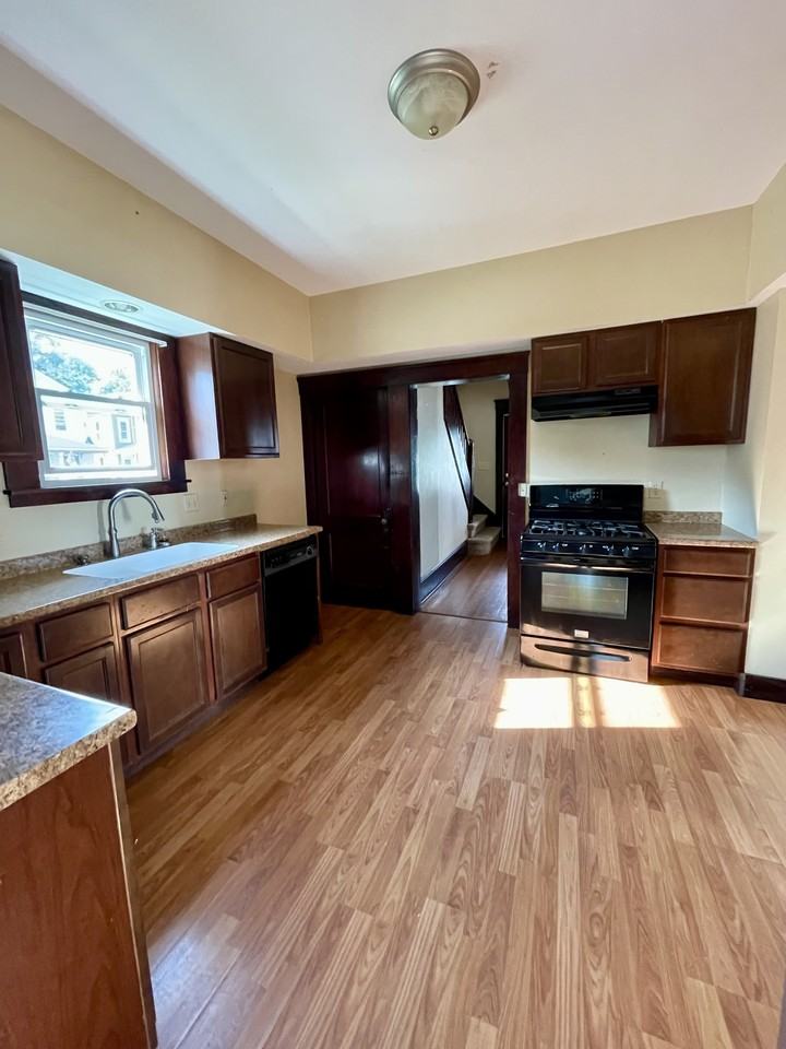 107 Maple Ave #1 - Photo 6 of 15