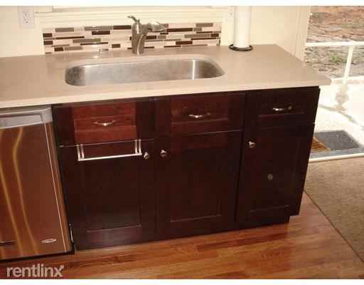 133 Pond St - Photo 2 of 5