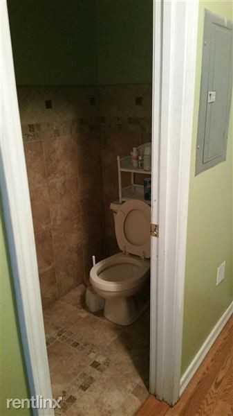 Regency Place condominium - Photo 3 of 8