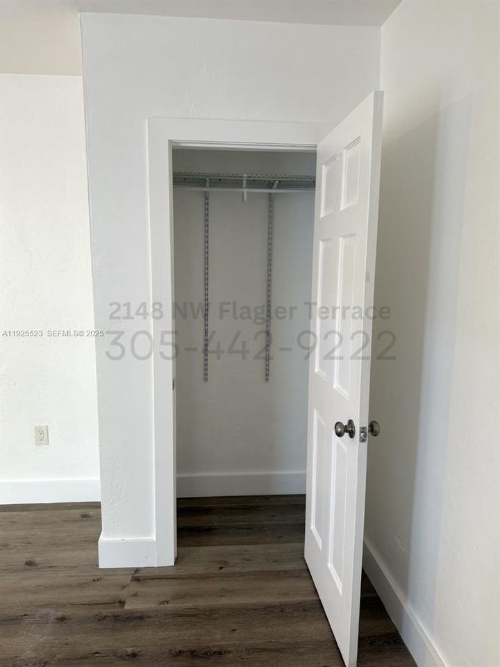 2148 Nw Flagler Ter #9 - Photo 5 of 7