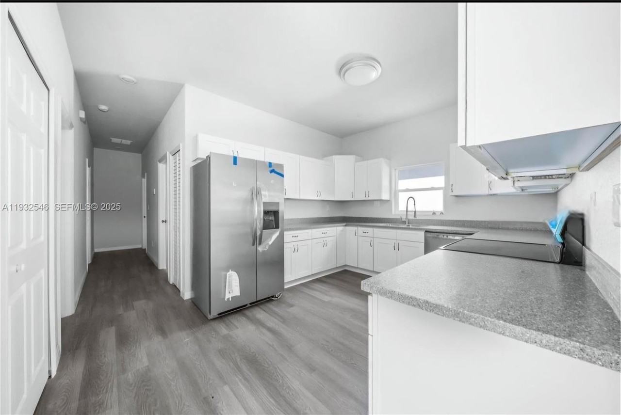 1483 Las Villas Blvd #1483 - Photo 6 of 15