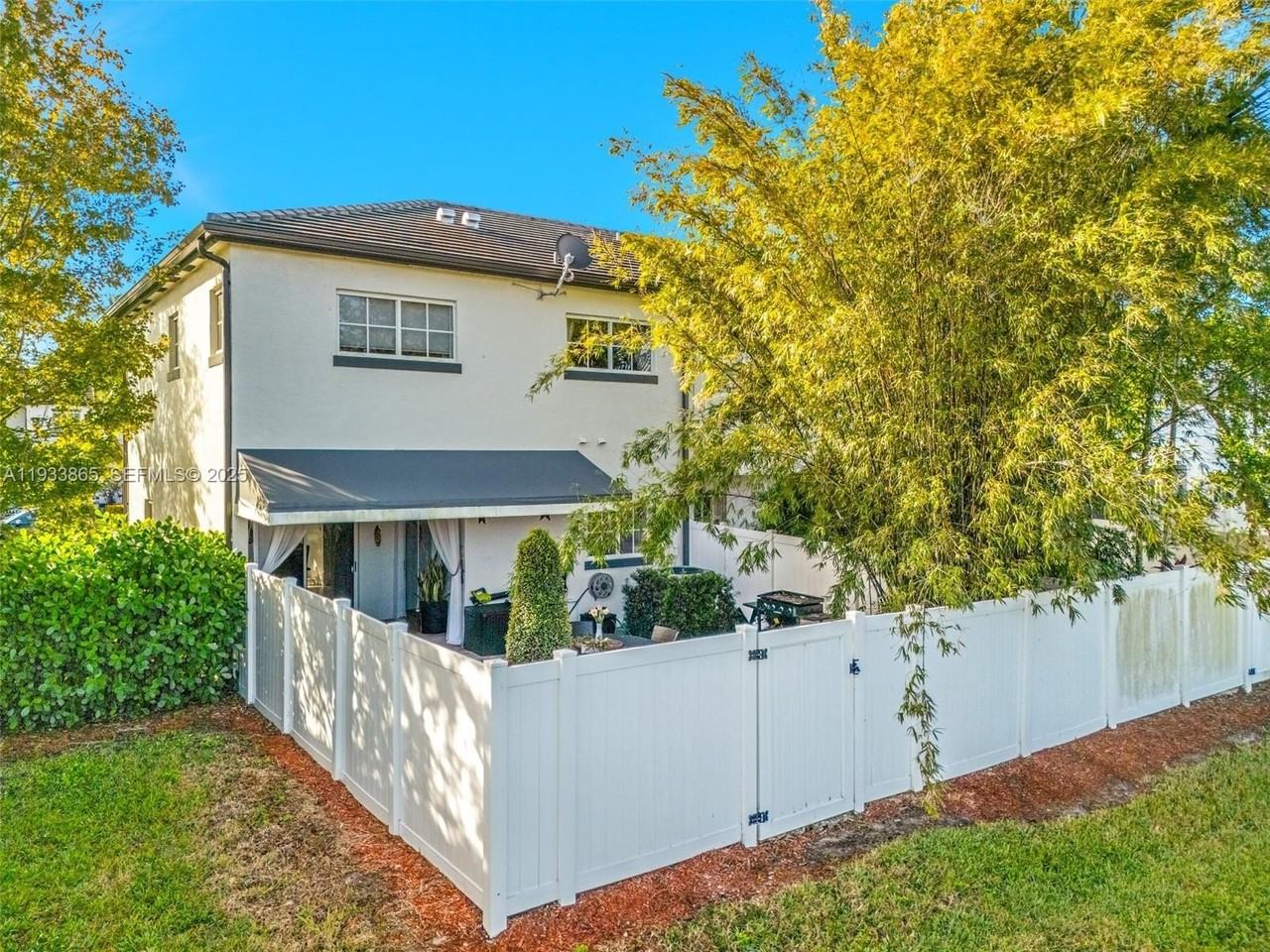 12925 Sw 49th Ct - Photo 3 of 29