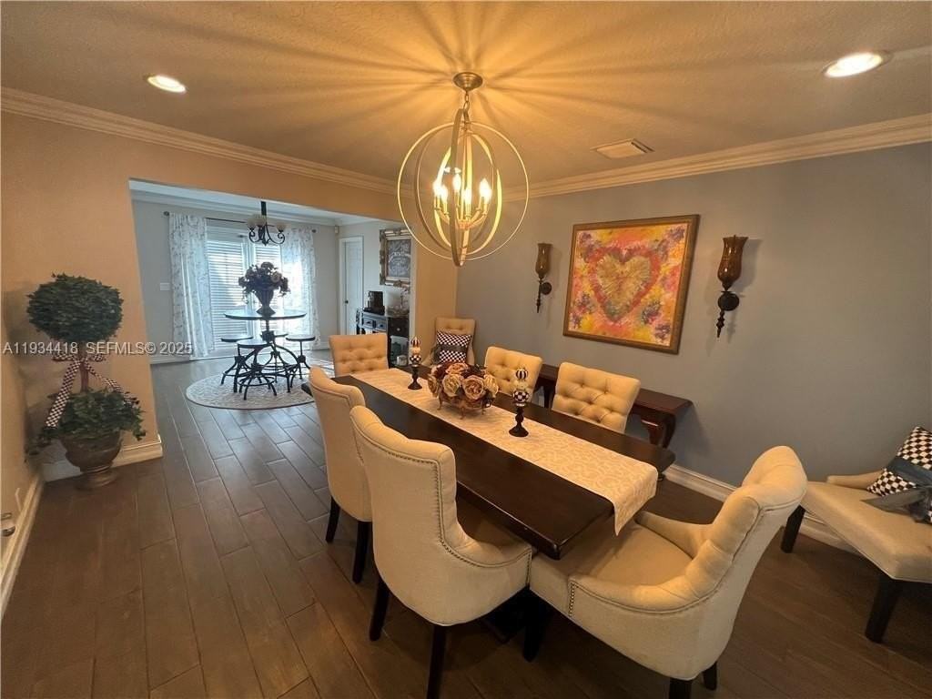 5068 Beechwood Rd - Photo 5 of 27