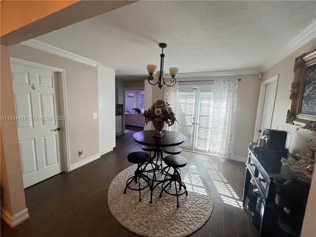 5068 Beechwood Rd - Photo 7 of 27