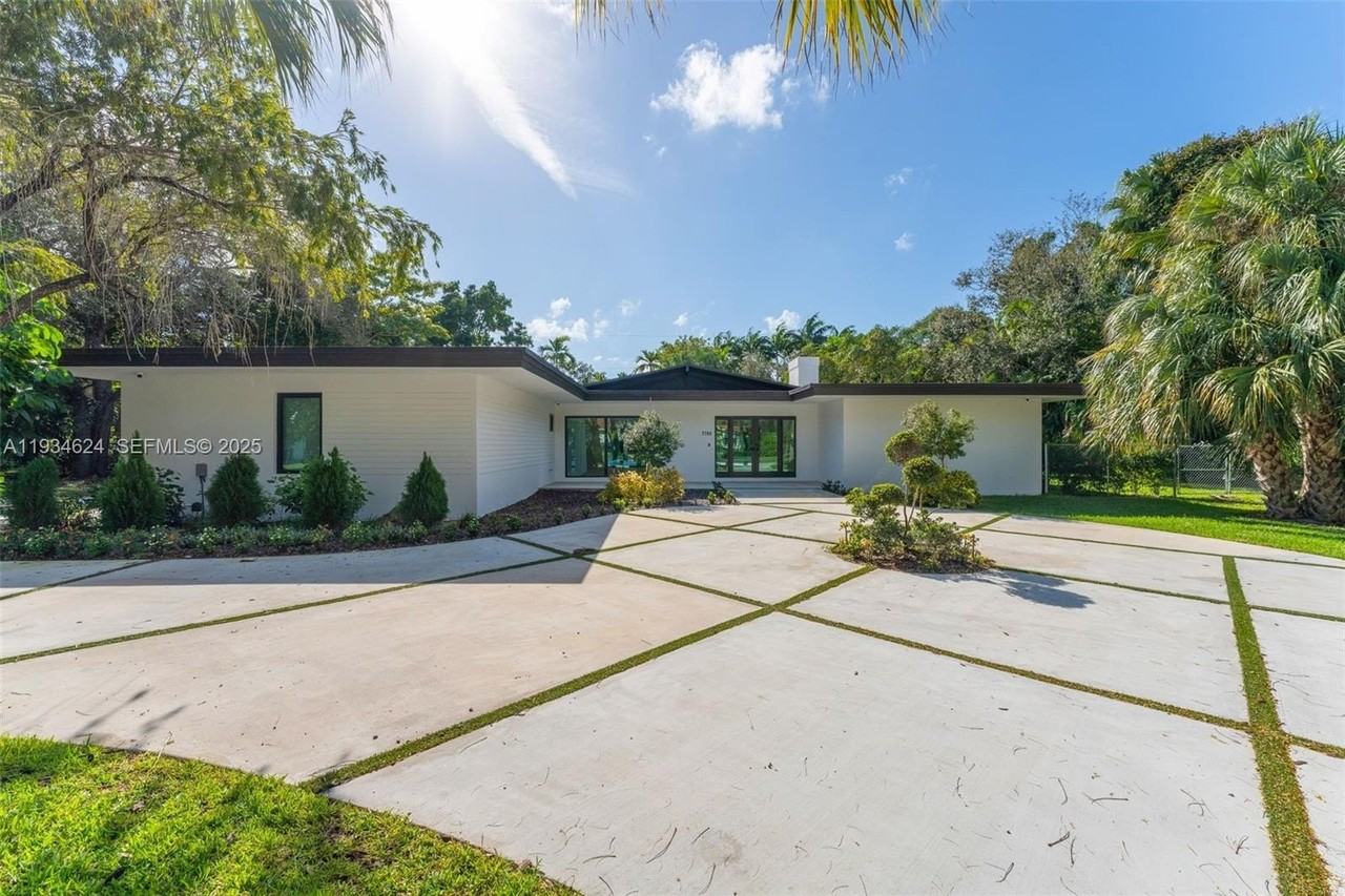 7760 Sw 125th Ter - Photo 3 of 50