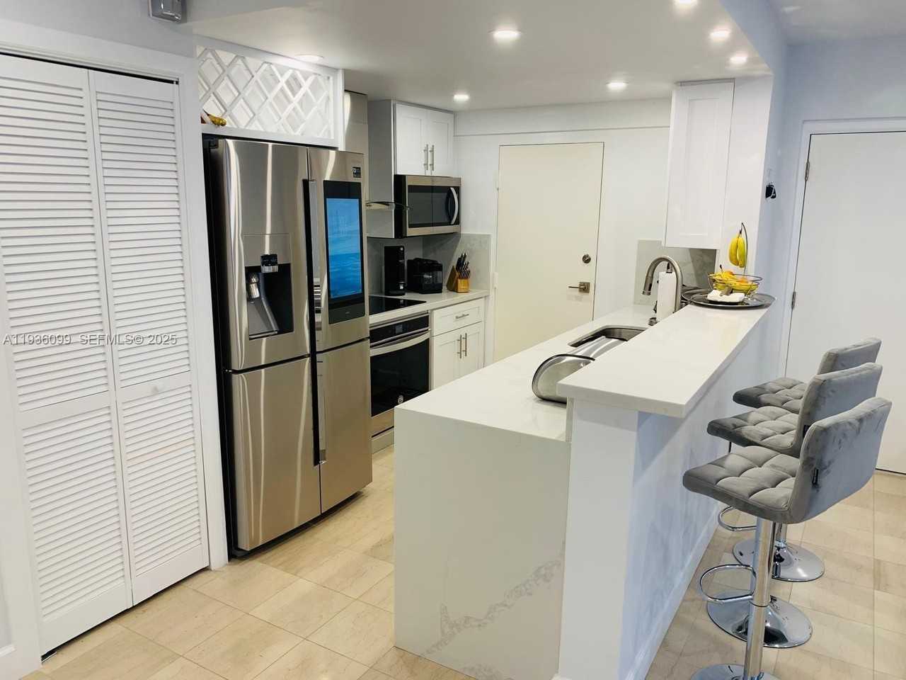 900 Sw 84th Ave #417E - Photo 5 of 11