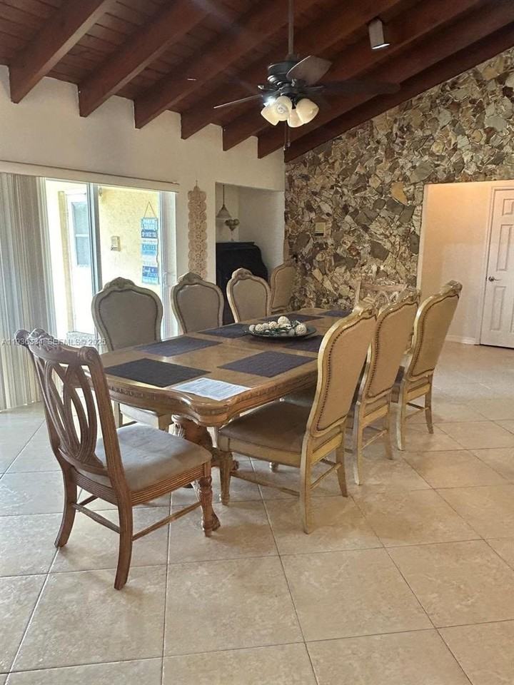 9248 Shadow Wood Blvd #9248 - Photo 4 of 21