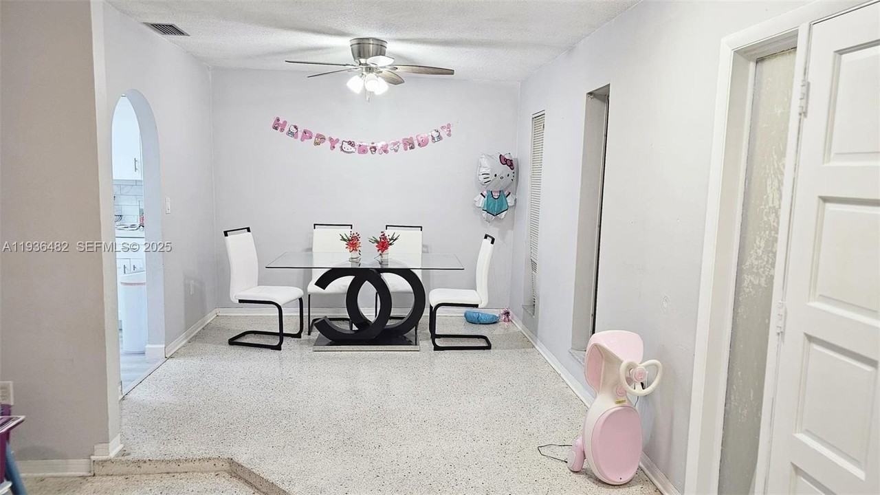 9721 Sw 37th Ter #9721 - Photo 7 of 23