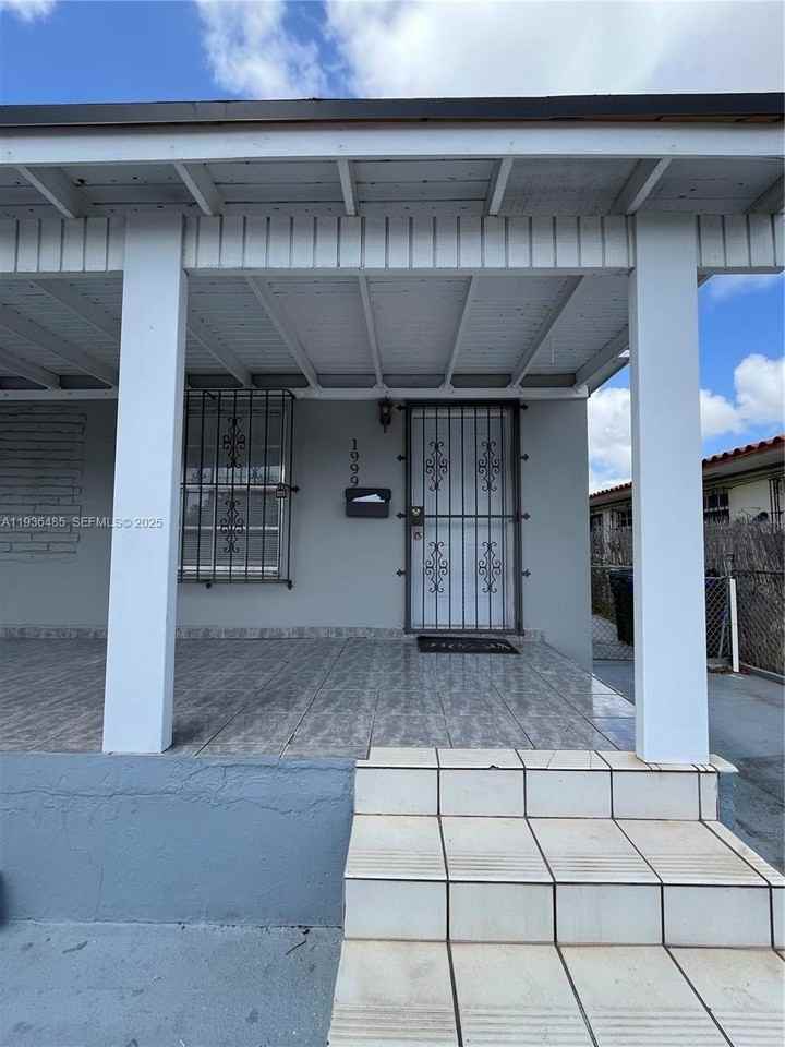 1999 Nw 2nd St #3 - Photo 2 of 30