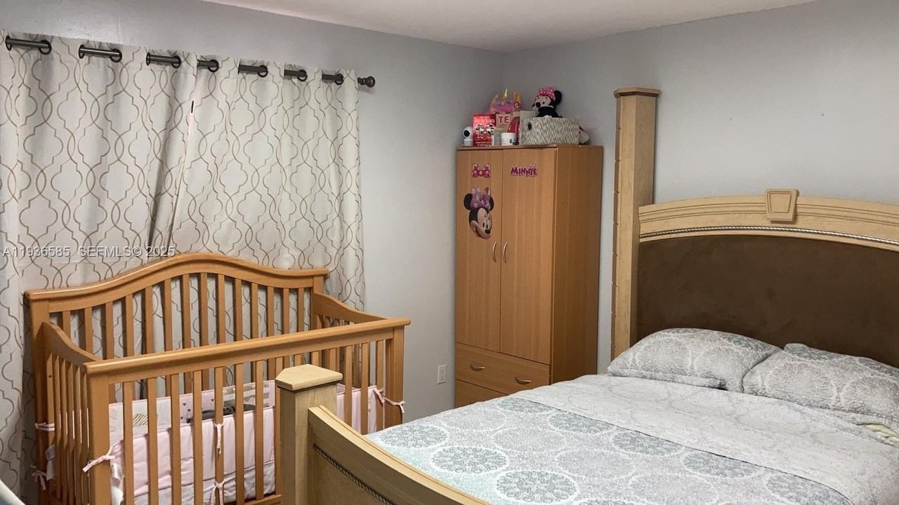 2102 Sw 106th Ct - Photo 3 of 16