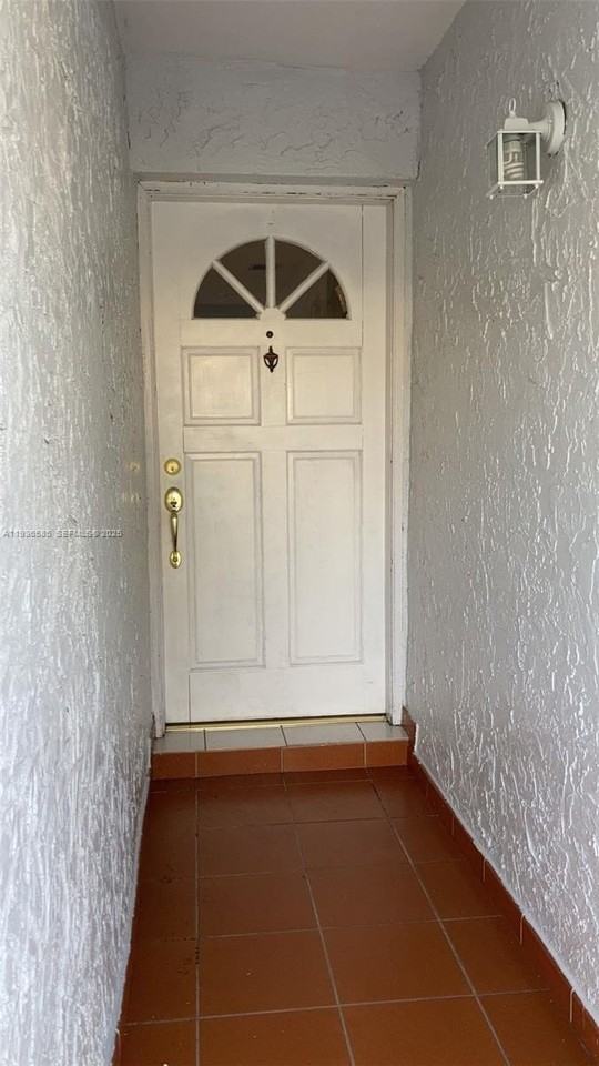 2102 Sw 106th Ct - Photo 6 of 16