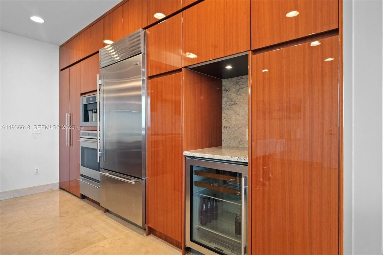 9705 Collins Ave #605N - Photo 6 of 24