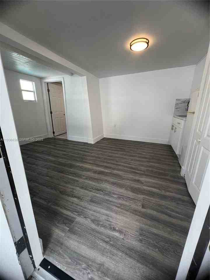 1999 Nw 2nd St #2 - Photo 2 of 24