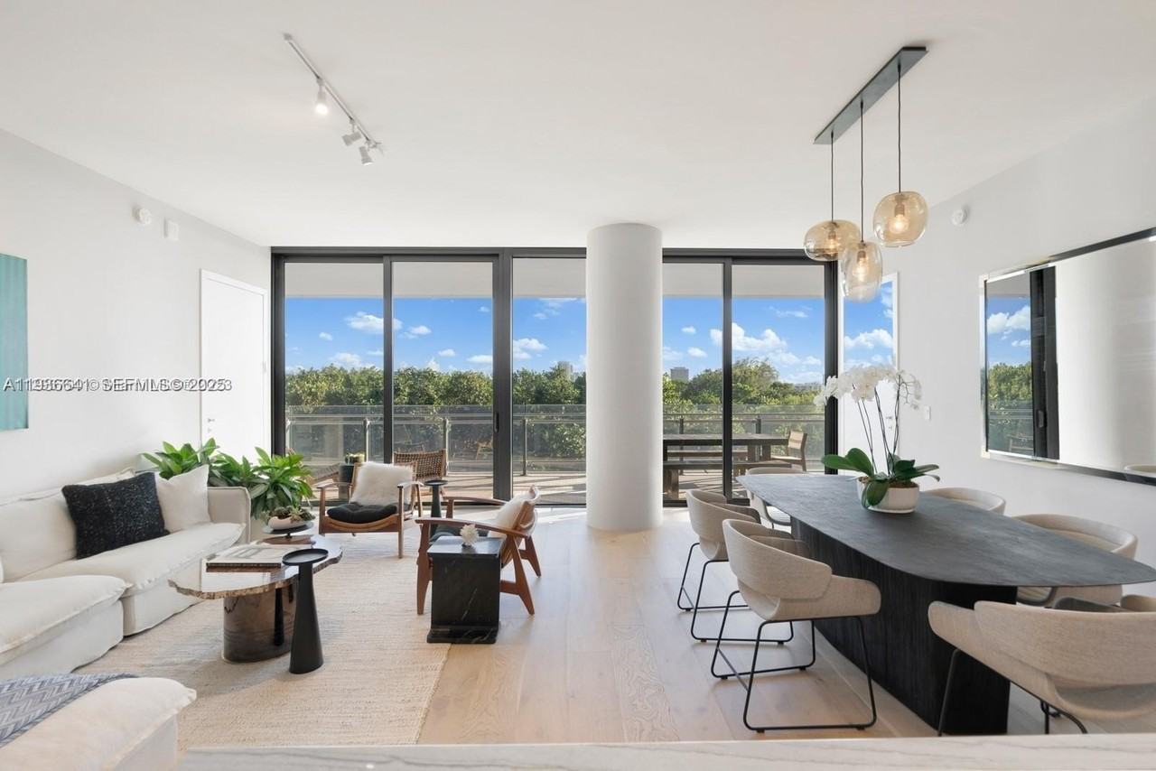 8701 Collins Ave #404 - Photo 2 of 23