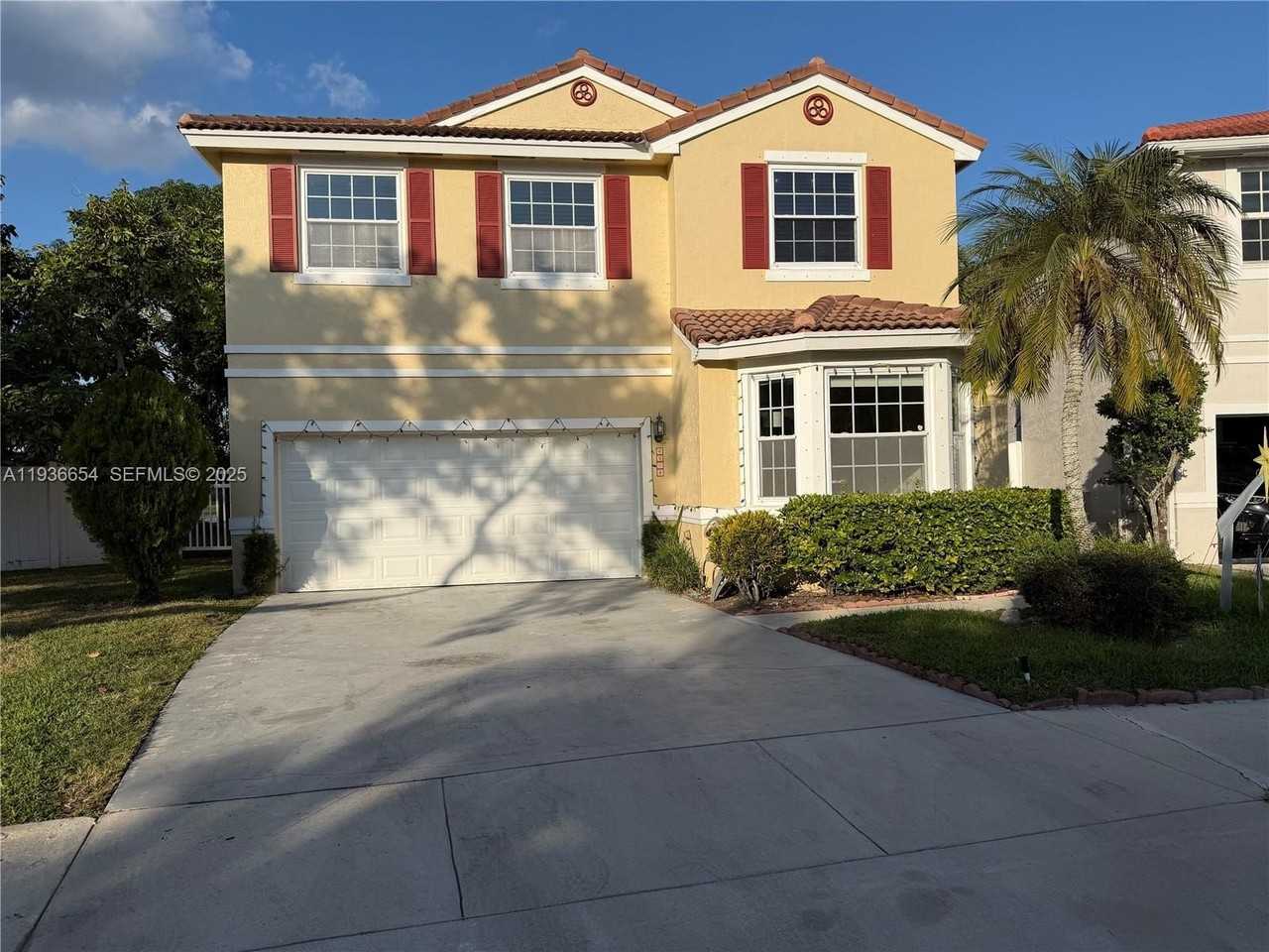 4908 Sw 151st Ave #1 - Photo 2 of 28