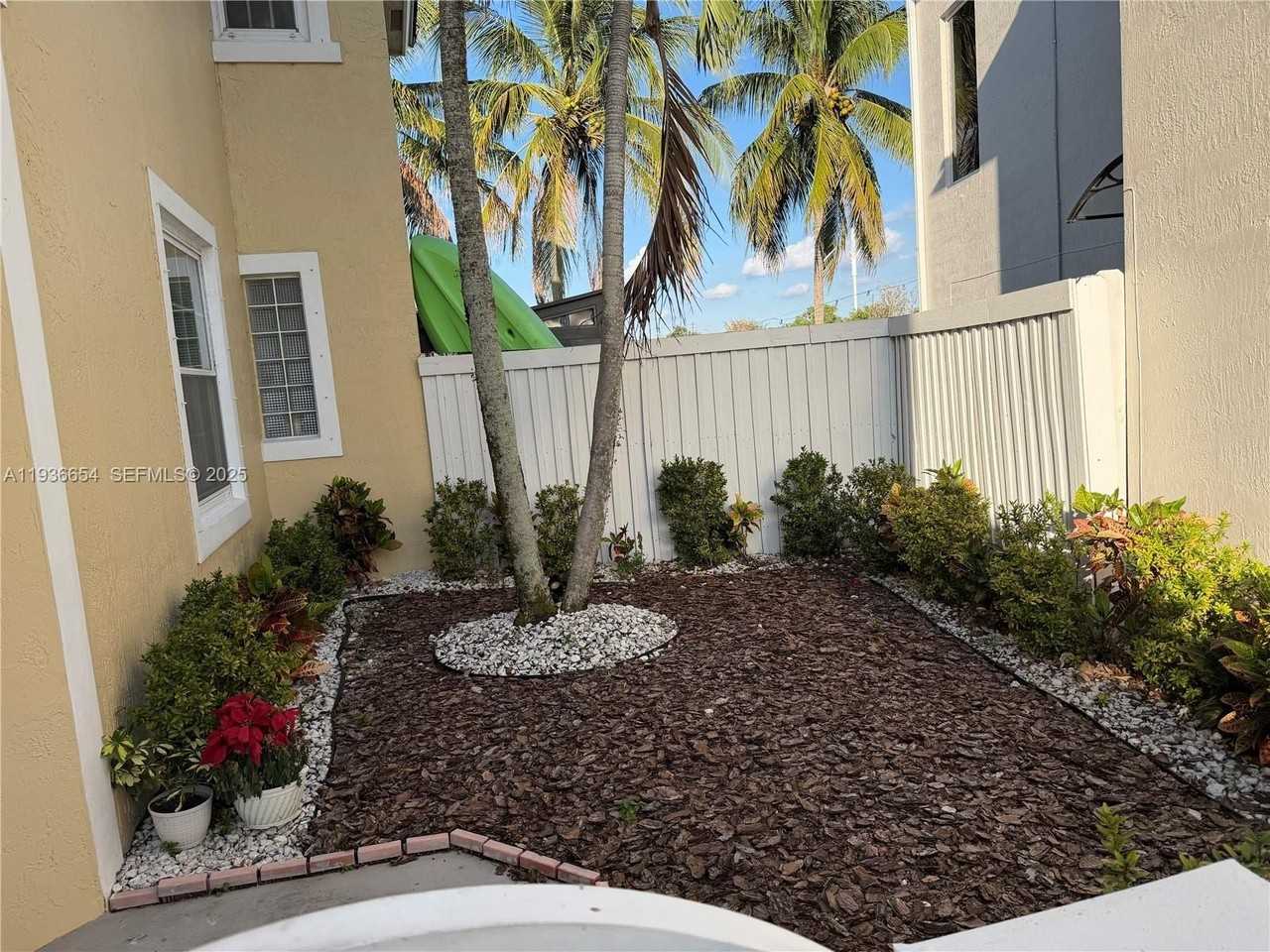 4908 Sw 151st Ave #1 - Photo 4 of 28