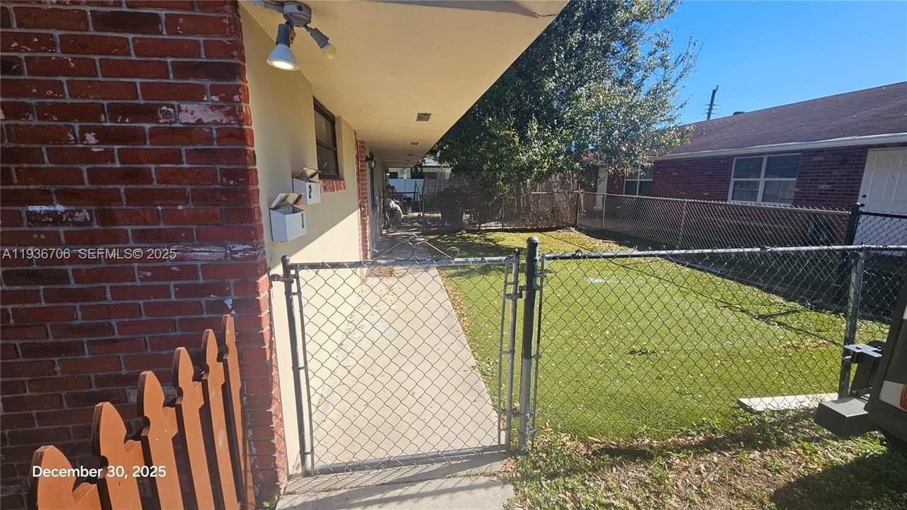 5030 Sw 26th Ave #1 - Photo 2 of 13