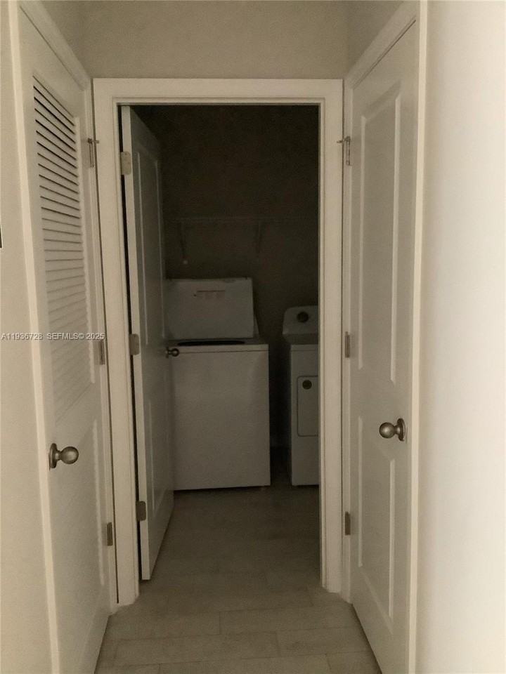 3035 Harvard Cir #3035 - Photo 6 of 14