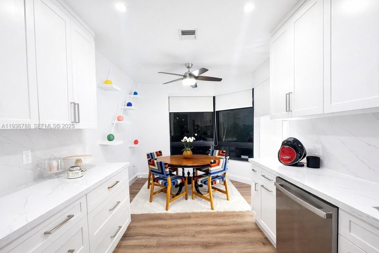 2676 Ne 135th St - Photo 7 of 36