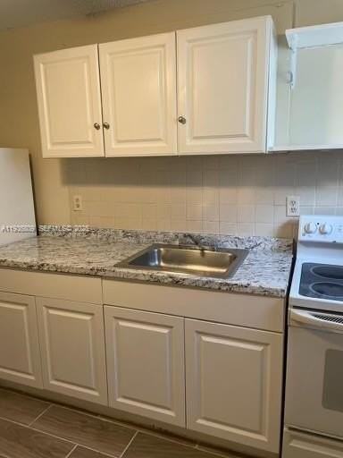 2930 Nw 8th St #2 - Photo 3 of 18