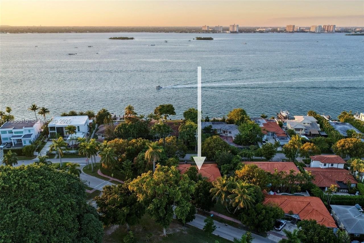 1100 N Shore Dr #0 - Photo 4 of 34