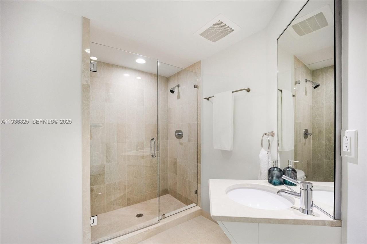 2627 S Bayshore Dr #1602 - Photo 7 of 25