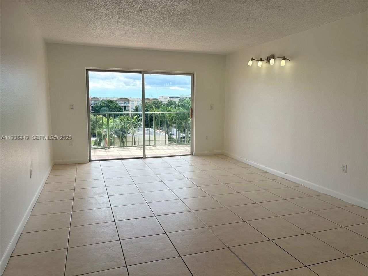 9350 Fontainebleau Blvd #604 - Photo 6 of 19